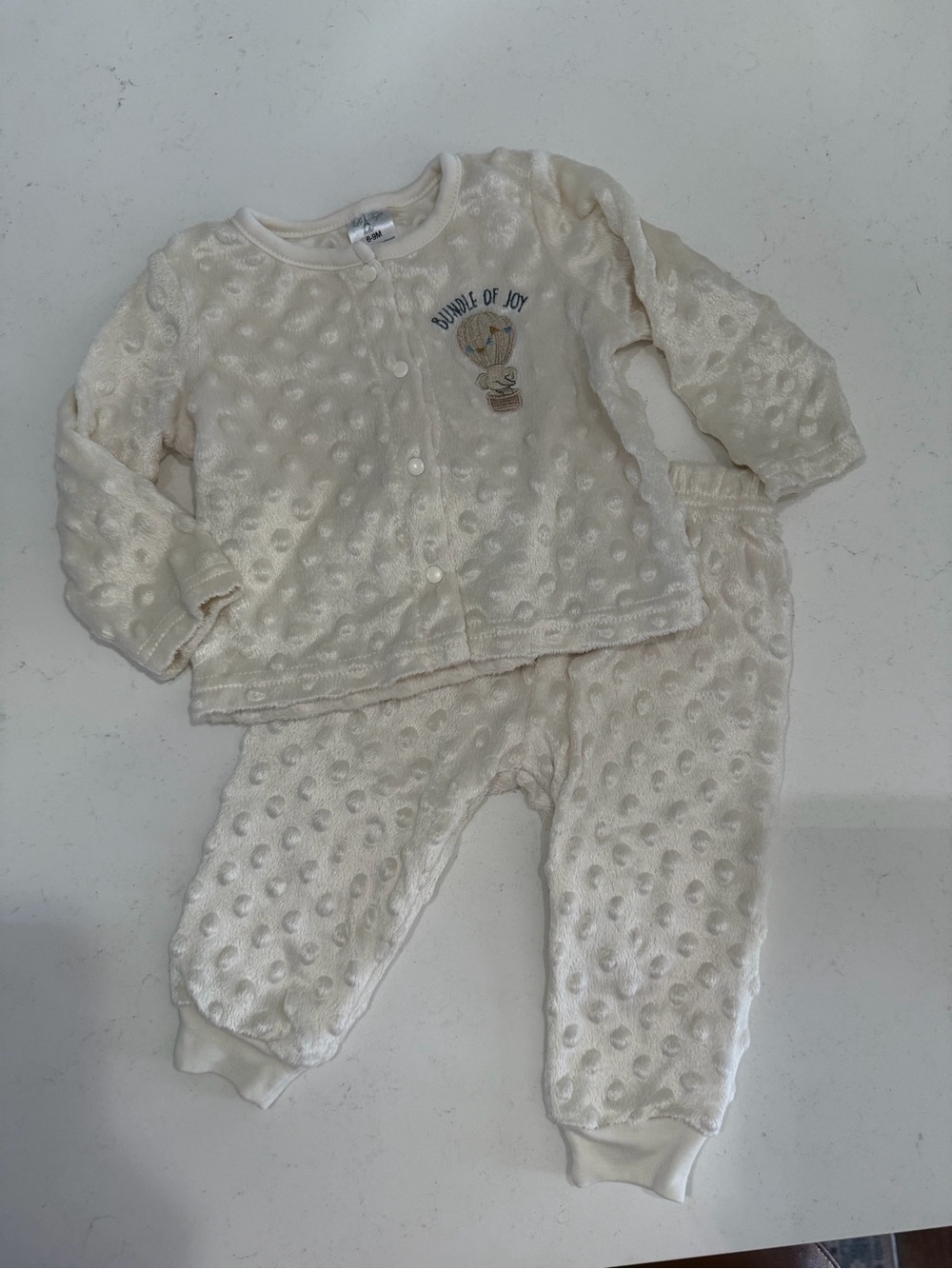 Le Top Cream 'Bundle of Joy' Textured Pajama Set